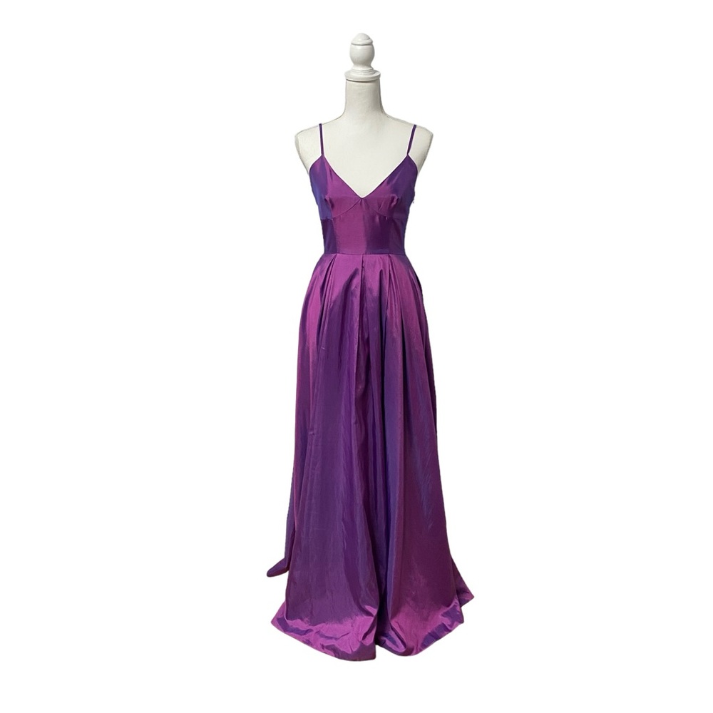 *NWT* Fame and Partners A Line Plunging Neck Formal Gown Metallic Purple